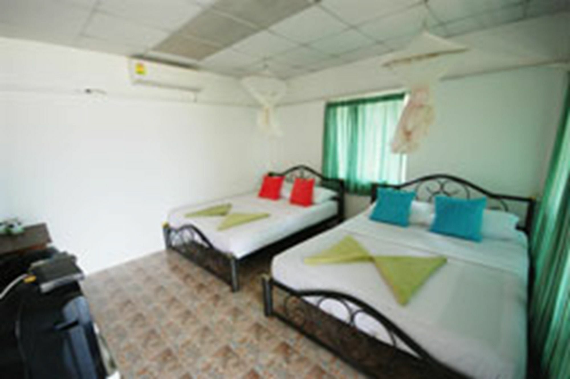 Tohko Beach Resort Koh Phi Phi Ngoại thất bức ảnh